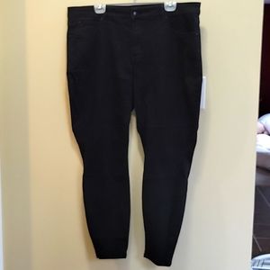 Jennifer Lopez Black Jeans 18W, short